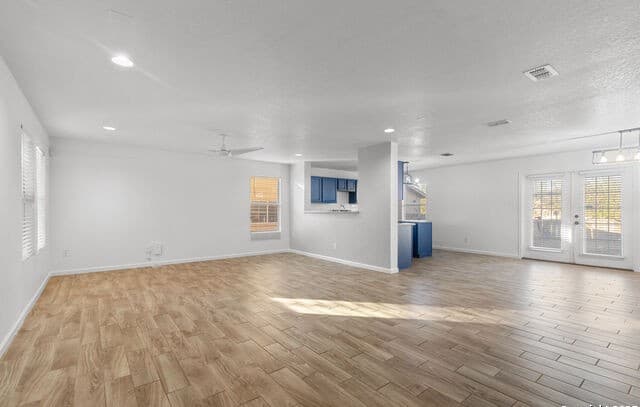 3-bedroom rental at 203 Shadbush St in San Antonio, TX — photo 3