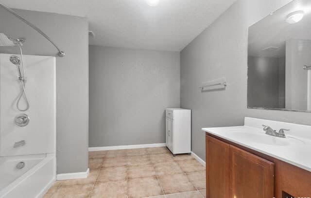 3-bedroom rental at 203 Shadbush St in San Antonio, TX — photo 5