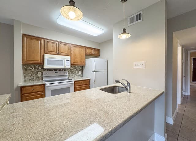 1-bedroom rental at 3843 Barrington St Unit 160P in San Antonio, TX — photo 3