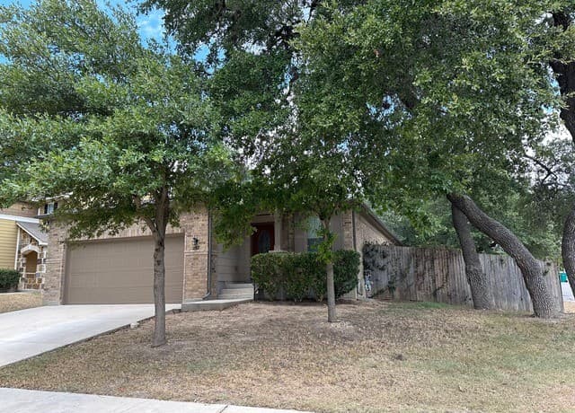 3-bedroom rental at 257 Horse Hl in Boerne TX