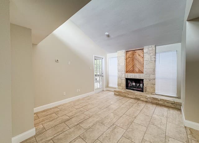 1-bedroom rental at 3843 Barrington St Unit 215D in San Antonio, TX — photo 3