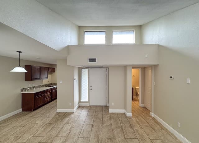 1-bedroom rental at 3843 Barrington St Unit 215D in San Antonio, TX — photo 4