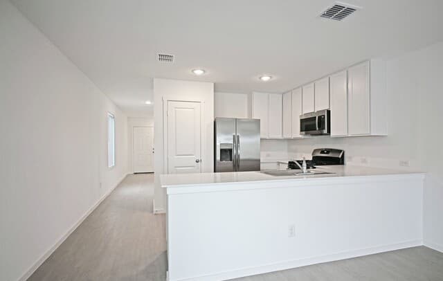 4-bedroom rental at 463 River Run Way in San Antonio, TX — photo 3