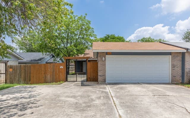 3-bedroom rental at 1366 Bayou Dr in San Antonio TX