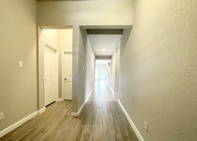 3-bedroom rental at 1518 Stony Island Dr in San Antonio, TX — photo 2