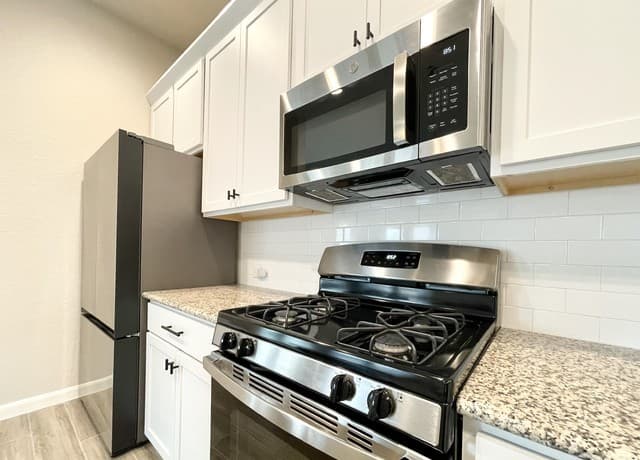 3-bedroom rental at 1518 Stony Island Dr in San Antonio, TX — photo 5