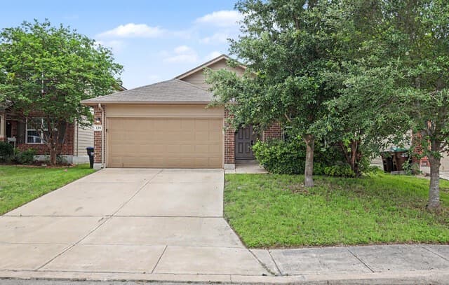 3-bedroom rental at 139 Kildeer Crk in San Antonio TX