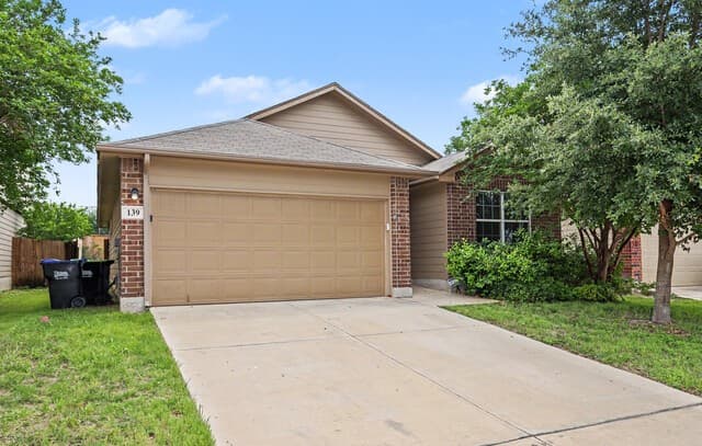 3-bedroom rental at 139 Kildeer Crk in San Antonio, TX — photo 2