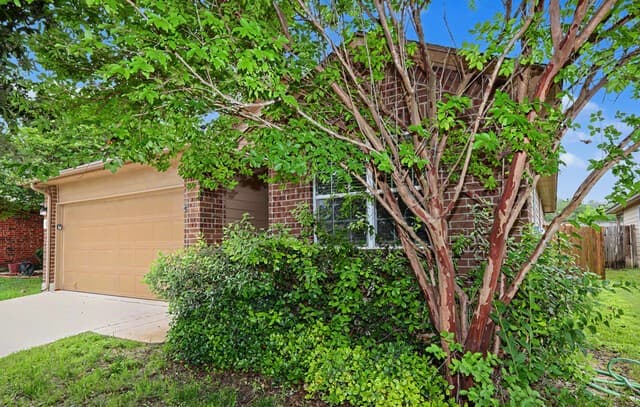 3-bedroom rental at 139 Kildeer Crk in San Antonio, TX — photo 3
