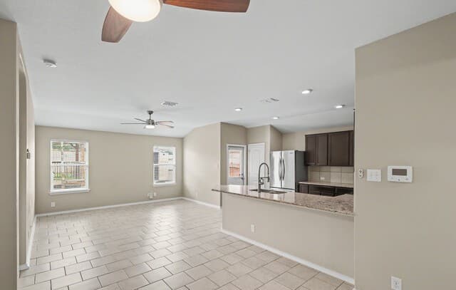 3-bedroom rental at 139 Kildeer Crk in San Antonio, TX — photo 5