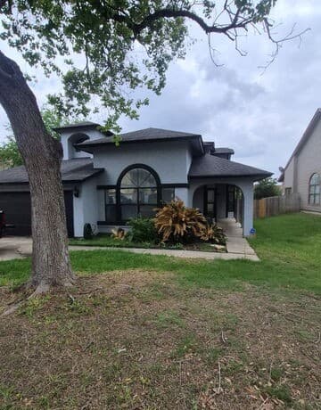 4-bedroom rental at 7014 Hickory Ridge Dr in Converse TX