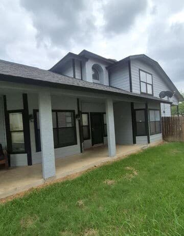 4-bedroom rental at 7014 Hickory Ridge Dr in Converse, TX — photo 2