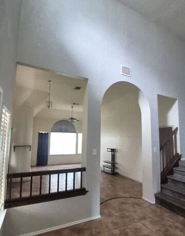 4-bedroom rental at 7014 Hickory Ridge Dr in Converse, TX — photo 4