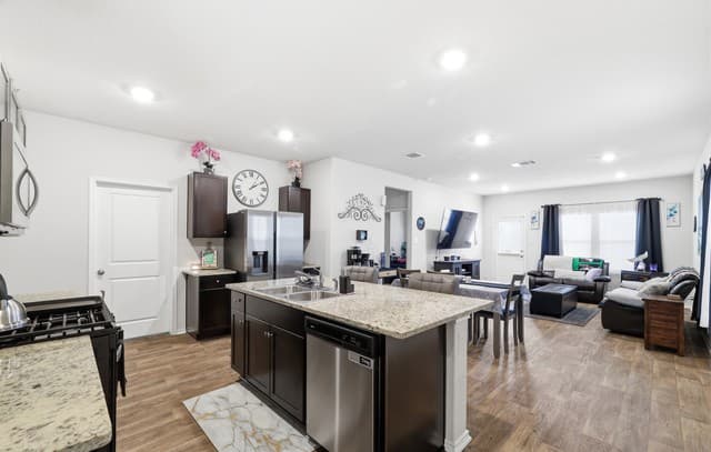 3-bedroom rental at 10520 Pomme in San Antonio, TX — photo 4