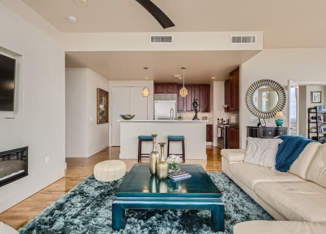 2-bedroom rental at 610 E Market Unit UNIT 2702 in San Antonio, TX — photo 5