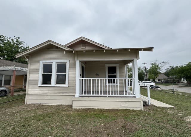 2-bedroom rental at 420 Clark Ave in San Antonio TX