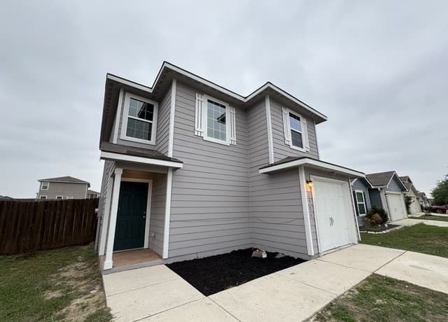 3-bedroom rental at 2906 Lavender Mdw in San Antonio, TX — photo 3