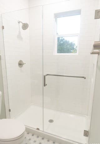 1-bedroom rental at 114 Glenwood Ct Unit 2 in San Antonio, TX — photo 4