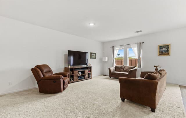 4-bedroom rental at 12858 Cygnus in San Antonio, TX — photo 5