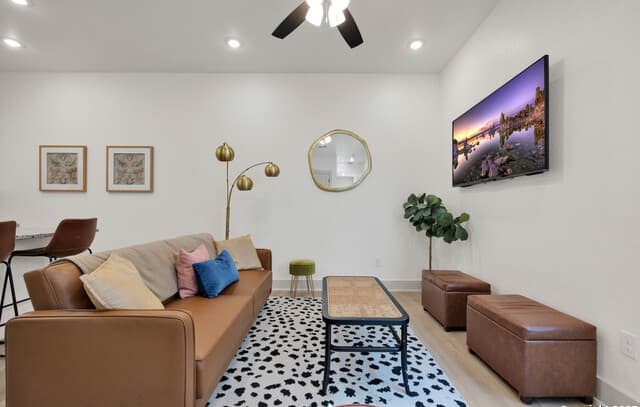 3-bedroom rental at 5142 Kelwood St Unit 104 in San Antonio, TX — photo 3
