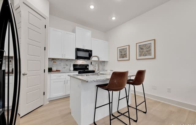 3-bedroom rental at 5142 Kelwood St Unit 104 in San Antonio, TX — photo 4