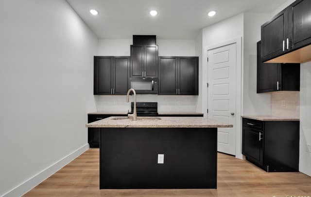 3-bedroom rental at 5142 Kelwood St Unit 104 in San Antonio, TX — photo 5