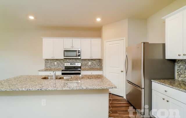 3-bedroom rental at 14332 Gunsight Pass in San Antonio, TX — photo 2
