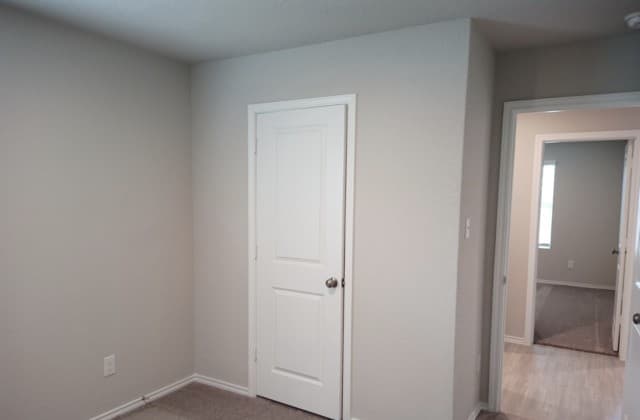 4-bedroom rental at 15015 Dorset Wheel in San Antonio, TX — photo 3