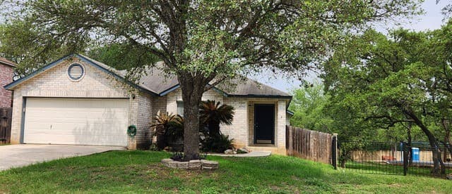 3-bedroom rental at 15902 Walnut Creek in San Antonio TX
