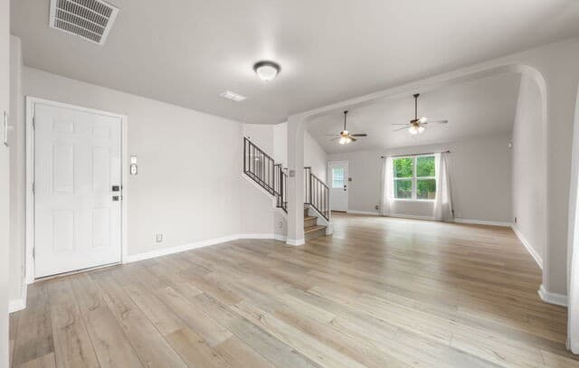 4-bedroom rental at 10438 Tiger Fld in San Antonio, TX — photo 4