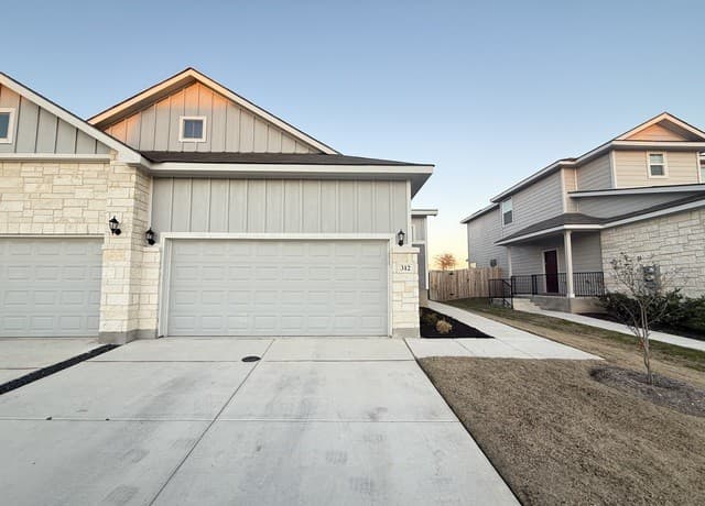 3-bedroom rental at 312 Caleb Court in Cibolo, TX — photo 2