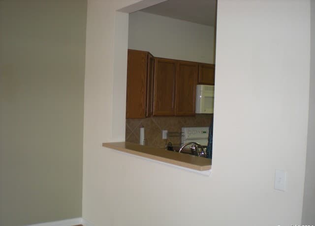 3-bedroom rental at 13330 Bristow Dawn in San Antonio, TX — photo 4