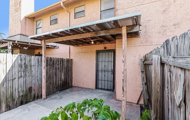 2-bedroom rental at 7802 Richard Frank Way Unit 3 in San Antonio, TX — photo 4