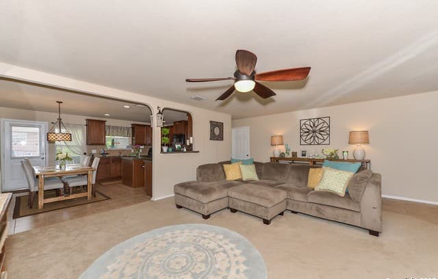 3-bedroom rental at 191 Quiet Elk in San Antonio, TX — photo 3