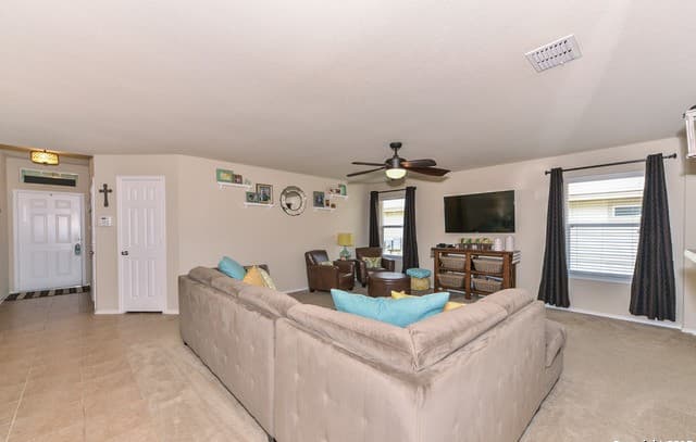 3-bedroom rental at 191 Quiet Elk in San Antonio, TX — photo 5