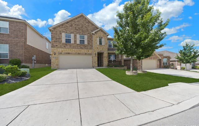 4-bedroom rental at 12828 Laurel Brush in San Antonio, TX — photo 2