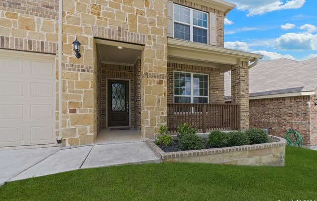 4-bedroom rental at 12828 Laurel Brush in San Antonio, TX — photo 4