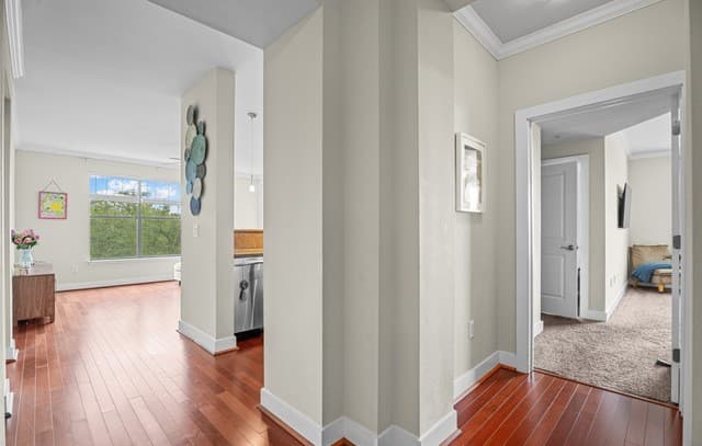 2-bedroom rental at 7342 Oak Manor Unit 3208 in San Antonio, TX — photo 4