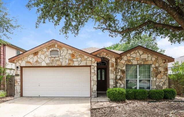 3-bedroom rental at 14819 Wilmington in Selma TX