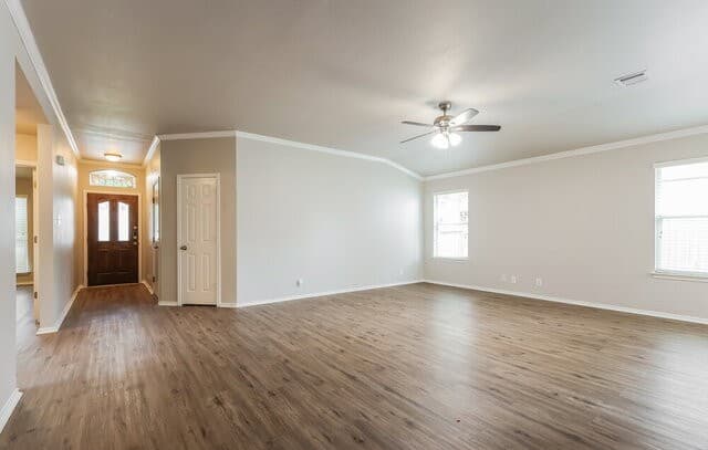 3-bedroom rental at 14819 Wilmington in Selma, TX — photo 4