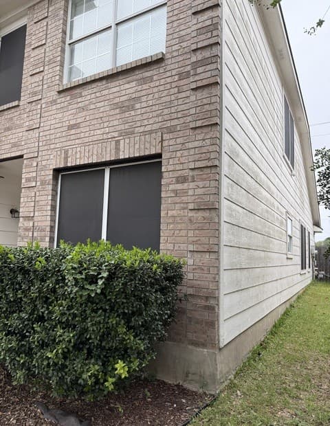 4-bedroom rental at 10235 Southcreek in Converse, TX — photo 2
