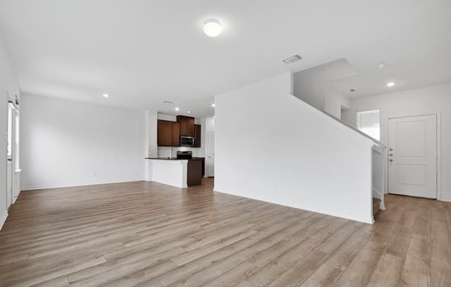 3-bedroom rental at 11620 Midnight Rain in San Antonio, TX — photo 2