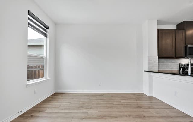 3-bedroom rental at 11620 Midnight Rain in San Antonio, TX — photo 4