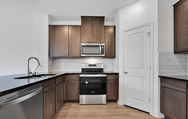 3-bedroom rental at 11620 Midnight Rain in San Antonio, TX — photo 5