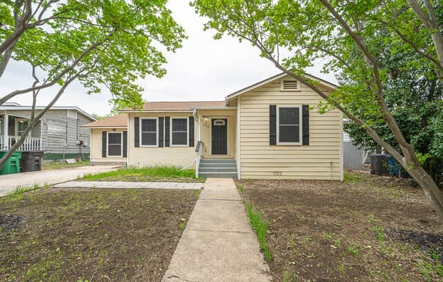 3-bedroom rental at 2313 Texas Ave in San Antonio TX