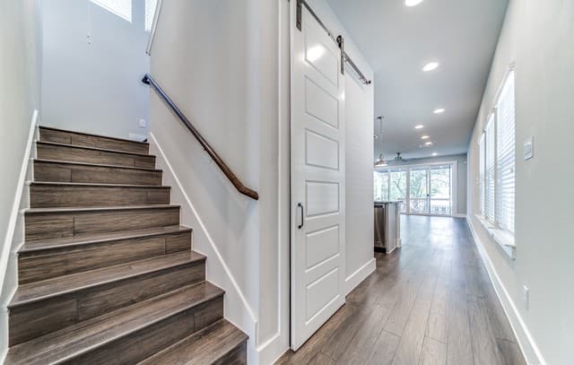 3-bedroom rental at 445 Natalen in San Antonio, TX — photo 4