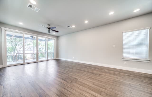3-bedroom rental at 445 Natalen in San Antonio, TX — photo 5