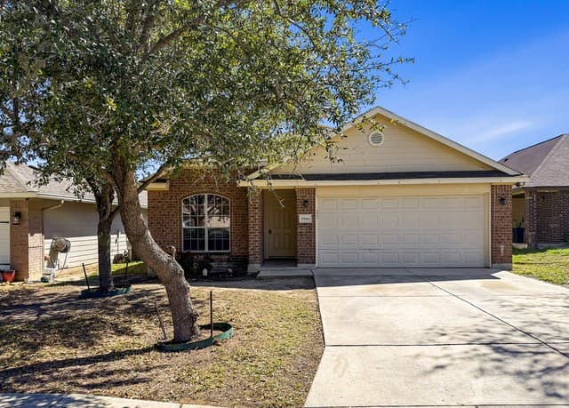 3-bedroom rental at 9566 Everton in San Antonio TX