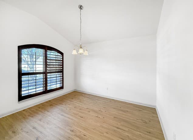 3-bedroom rental at 9566 Everton in San Antonio, TX — photo 2