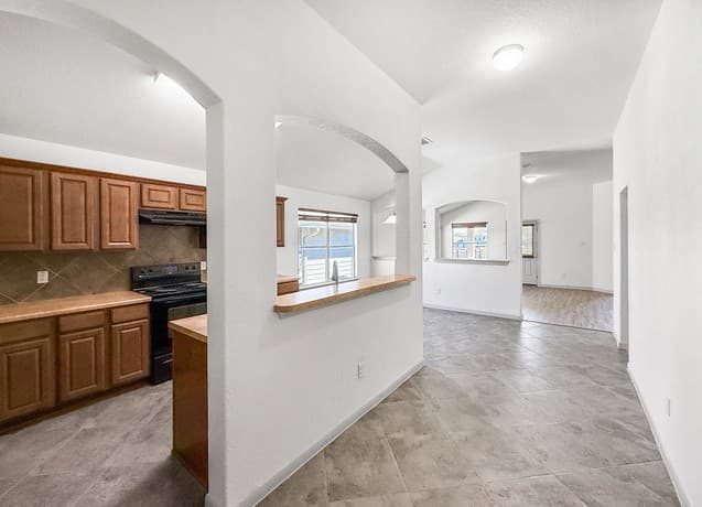 3-bedroom rental at 9566 Everton in San Antonio, TX — photo 4
